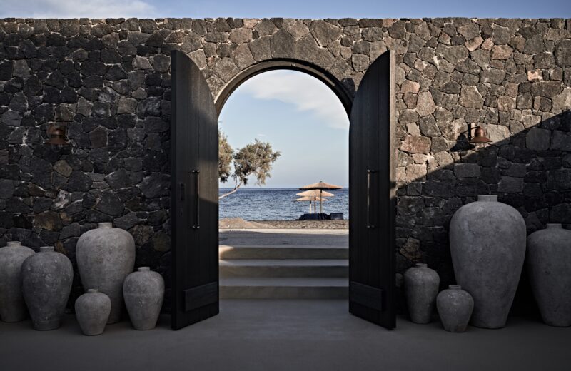 HOTEL NEWS: Santorini’s new sexy 12-suite hideaway