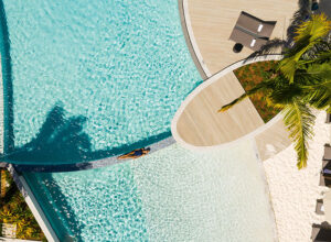 8 Most amazing Hotel Pools in Australia 