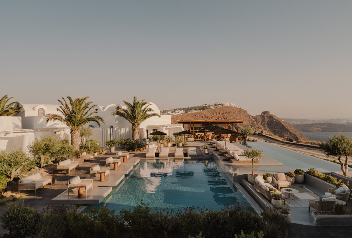 Nobu Santorini teams up with House of Wisdom for Autumn Equinox Energy Attunement