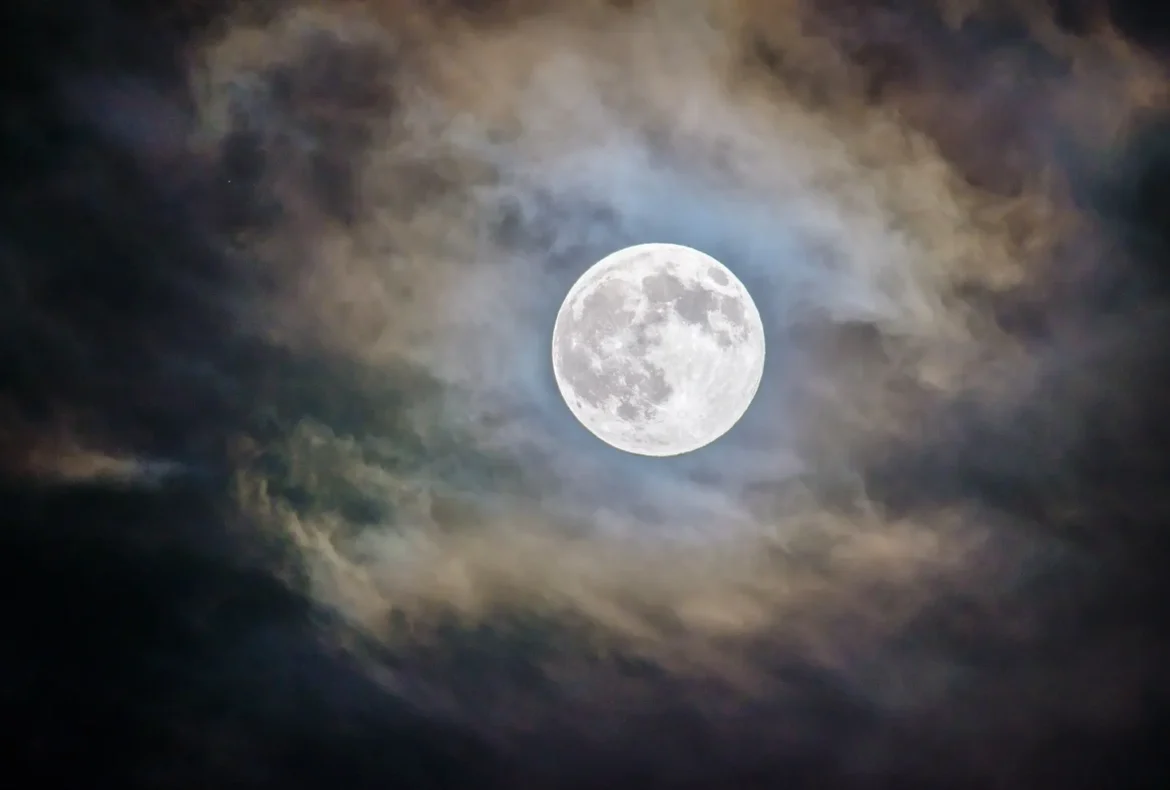 Your Guide for the New and Full Moon Phases of December